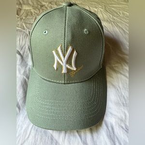 Baseball cap